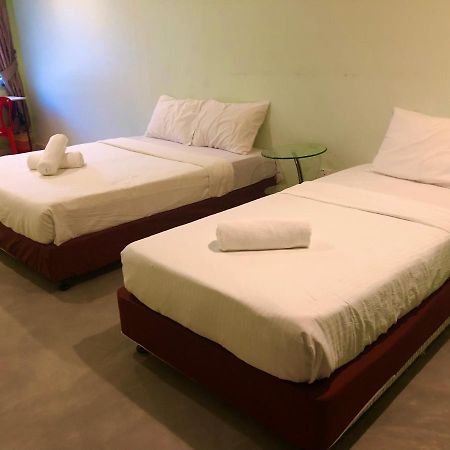 Bukit Indah Homestay Bentong Exteriör bild